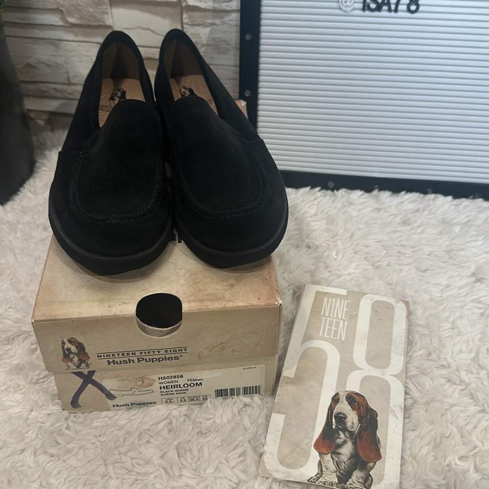 1958 Hush Puppies Woman’s Heirloom Suede Black Loafers - Picture 8 of 10